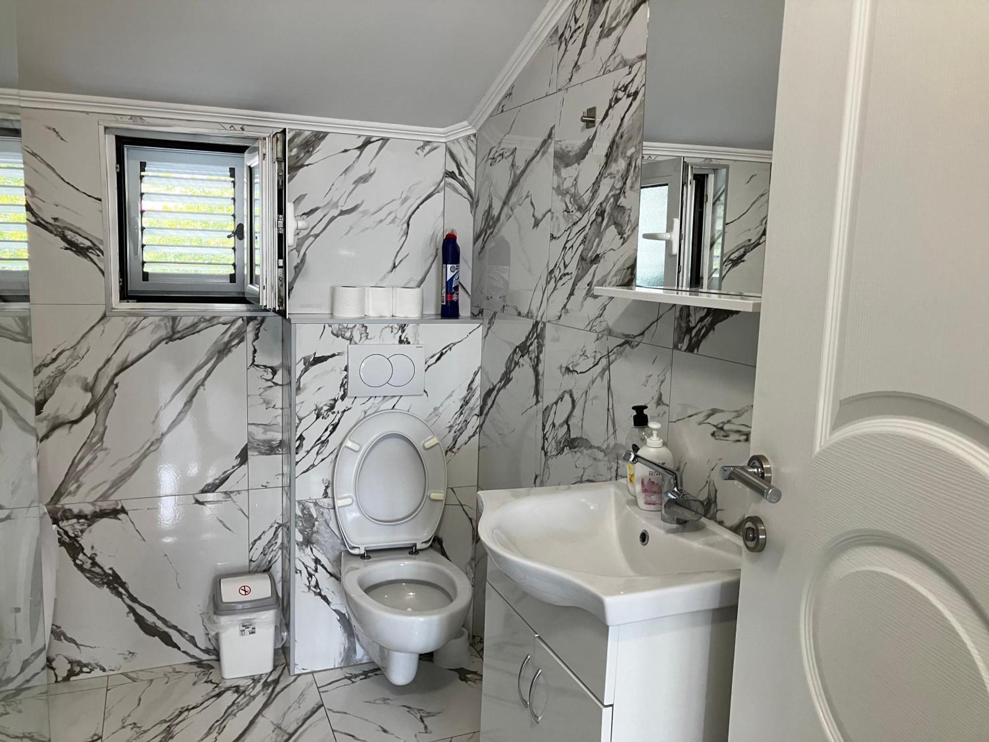 Apartament Cozy, Fully Equipped, Free Parking&Wifi, Quiet, 2Bd Podgorica Zewnętrze zdjęcie
