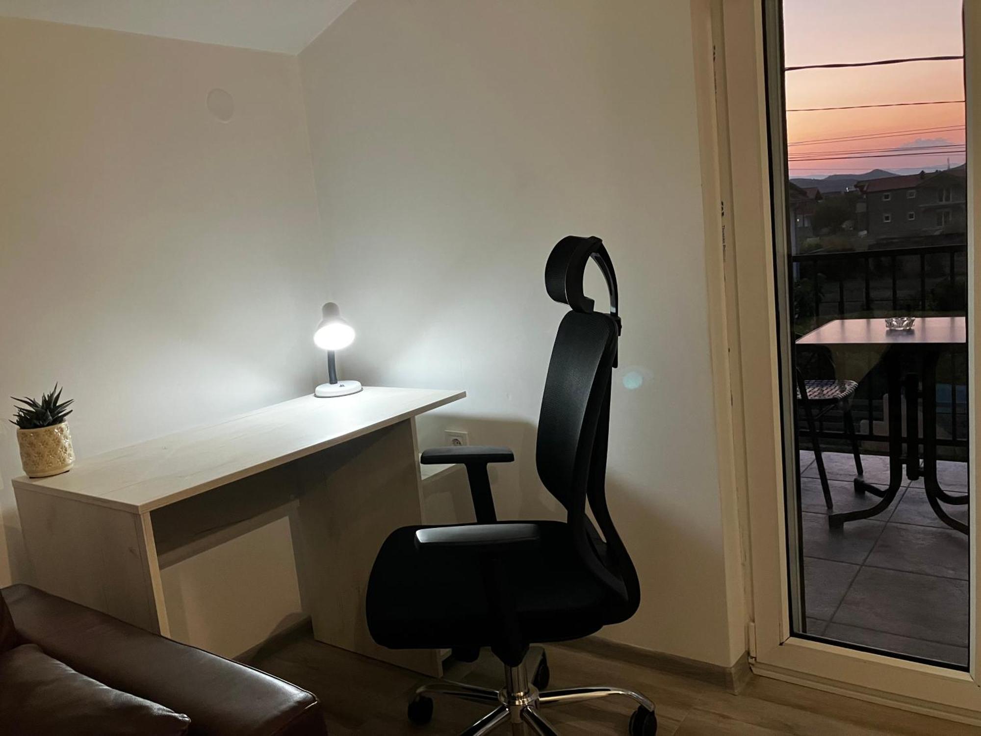 Apartament Cozy, Fully Equipped, Free Parking&Wifi, Quiet, 2Bd Podgorica Zewnętrze zdjęcie